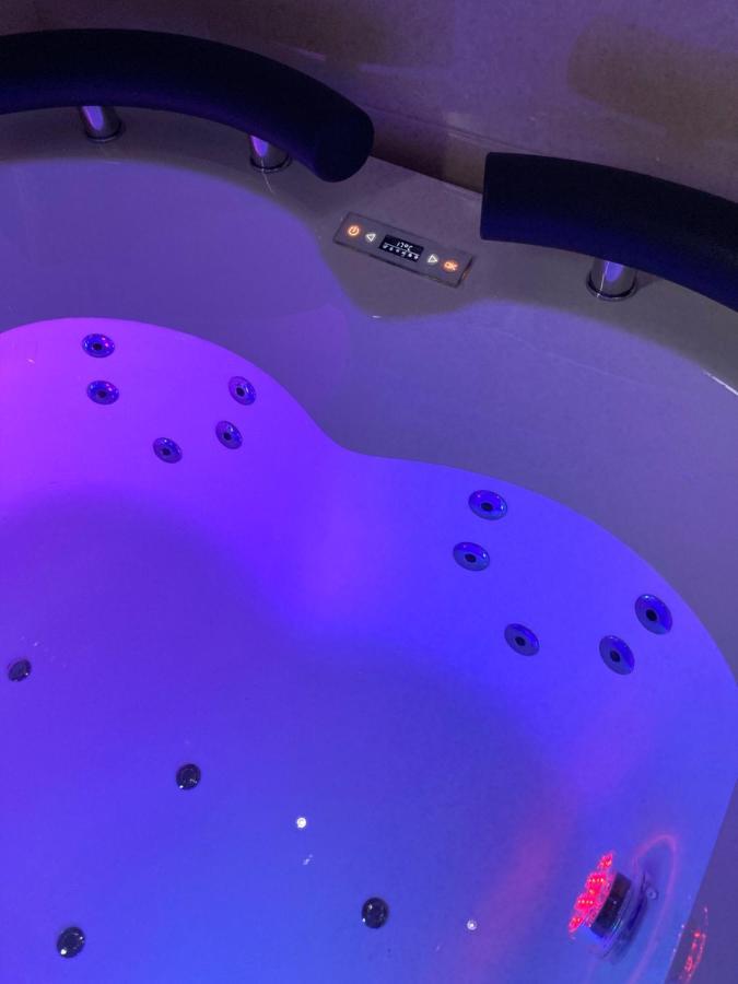 B&B La Reggia Di Rihanna Spa Caserta Exterior foto